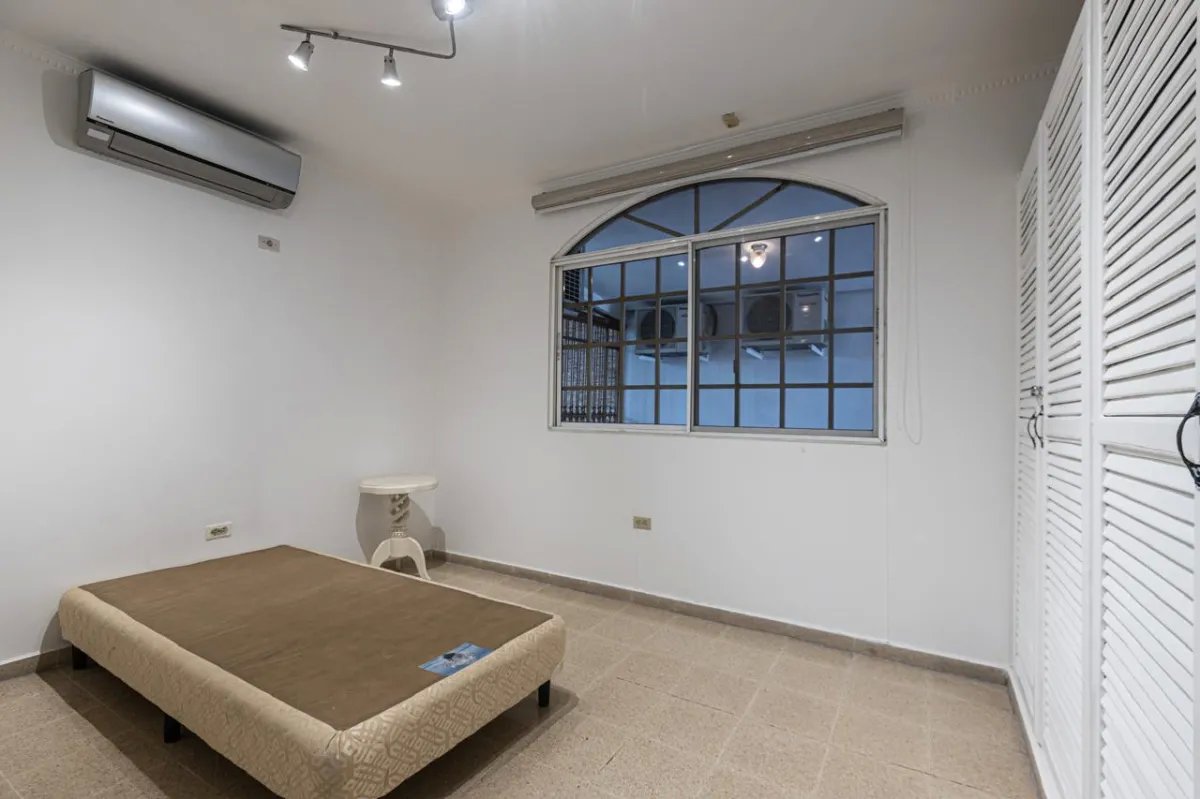 Venta de residencia en Río Abajo