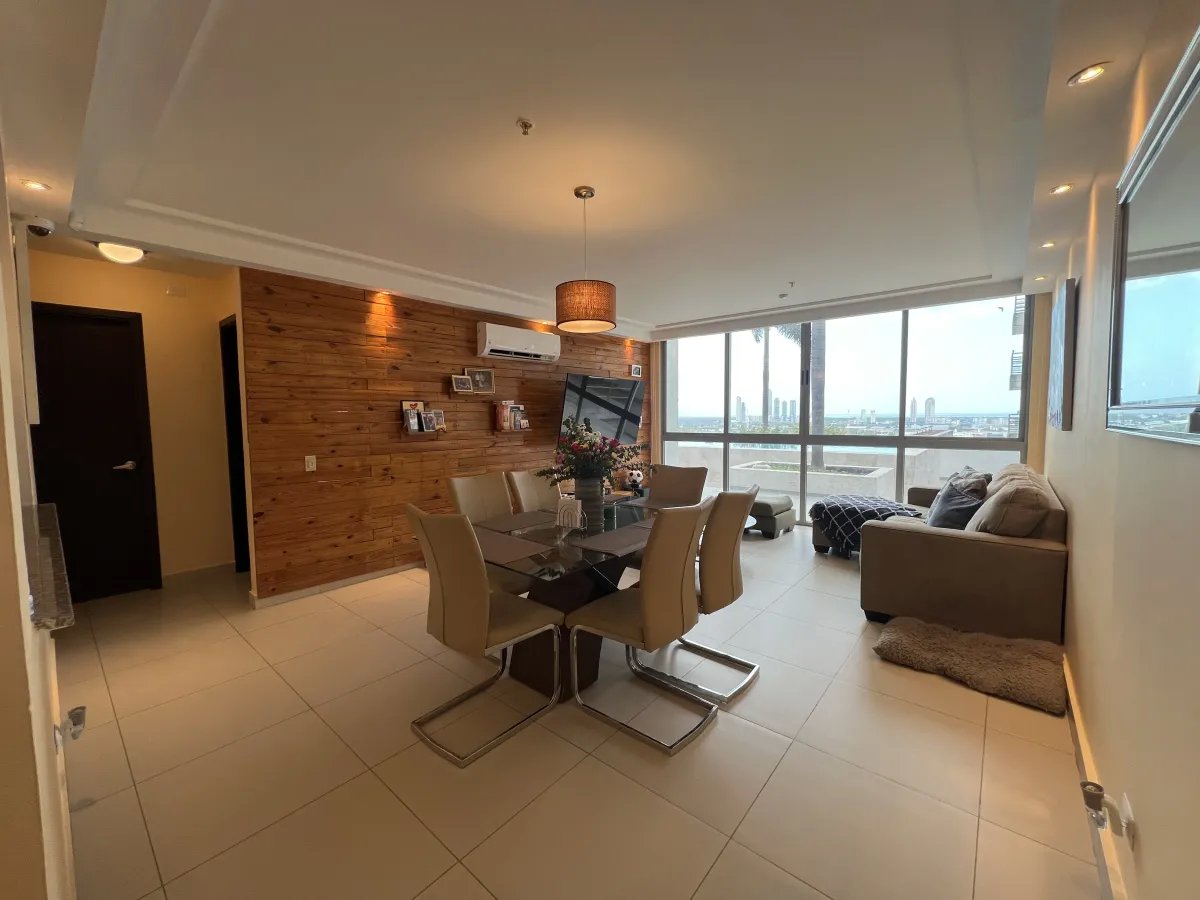 Venta de apartamento PH Altaterra Torre 500, El Crisol