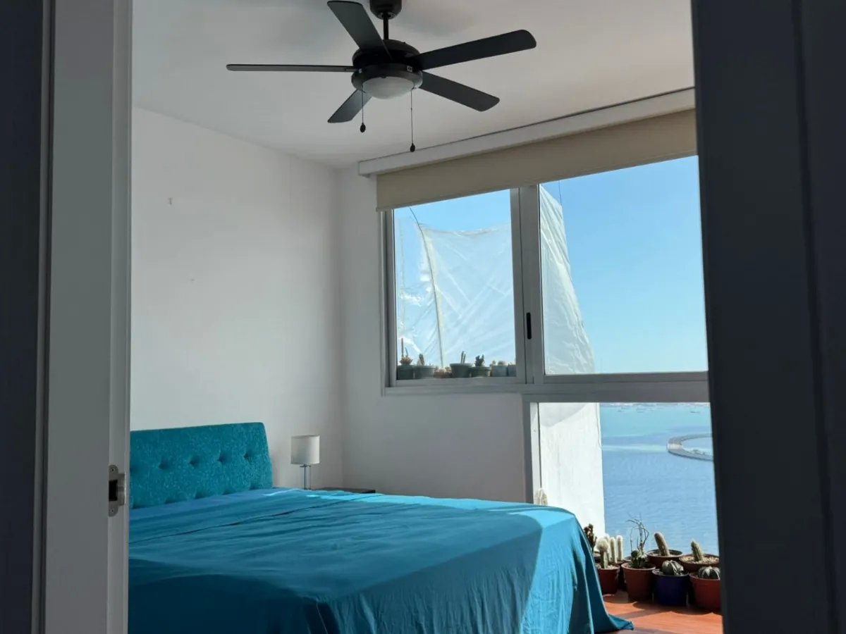 Apartamento amoblado con vista al mar, Avenida Balboa
