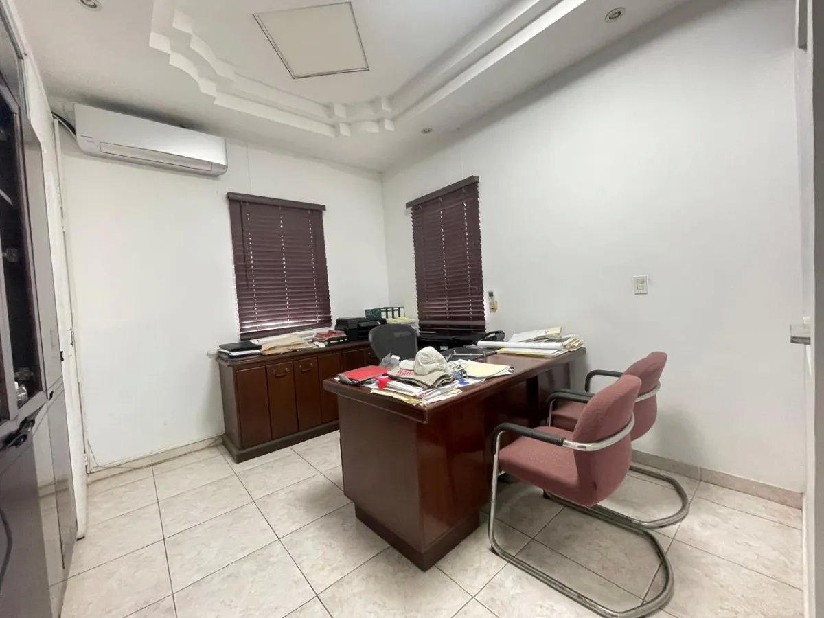 Alquiler de Casa Comercial Amoblada en Alameda