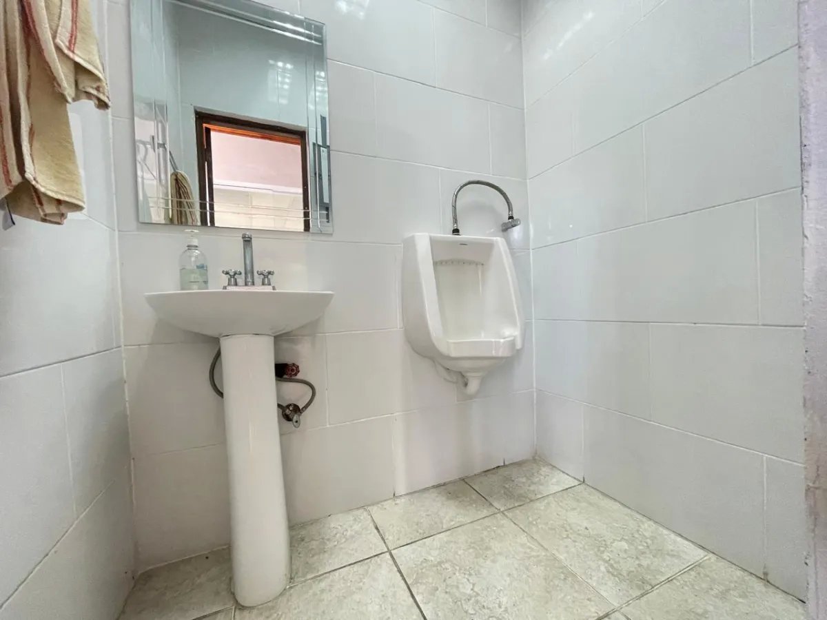 Alquiler de Casa Comercial Amoblada en Alameda