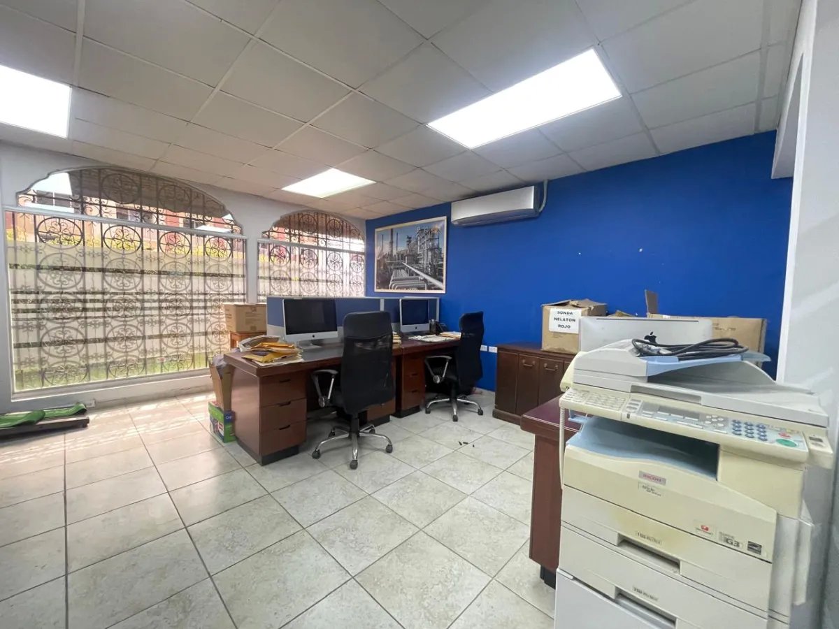 Alquiler de Casa Comercial Amoblada en Alameda