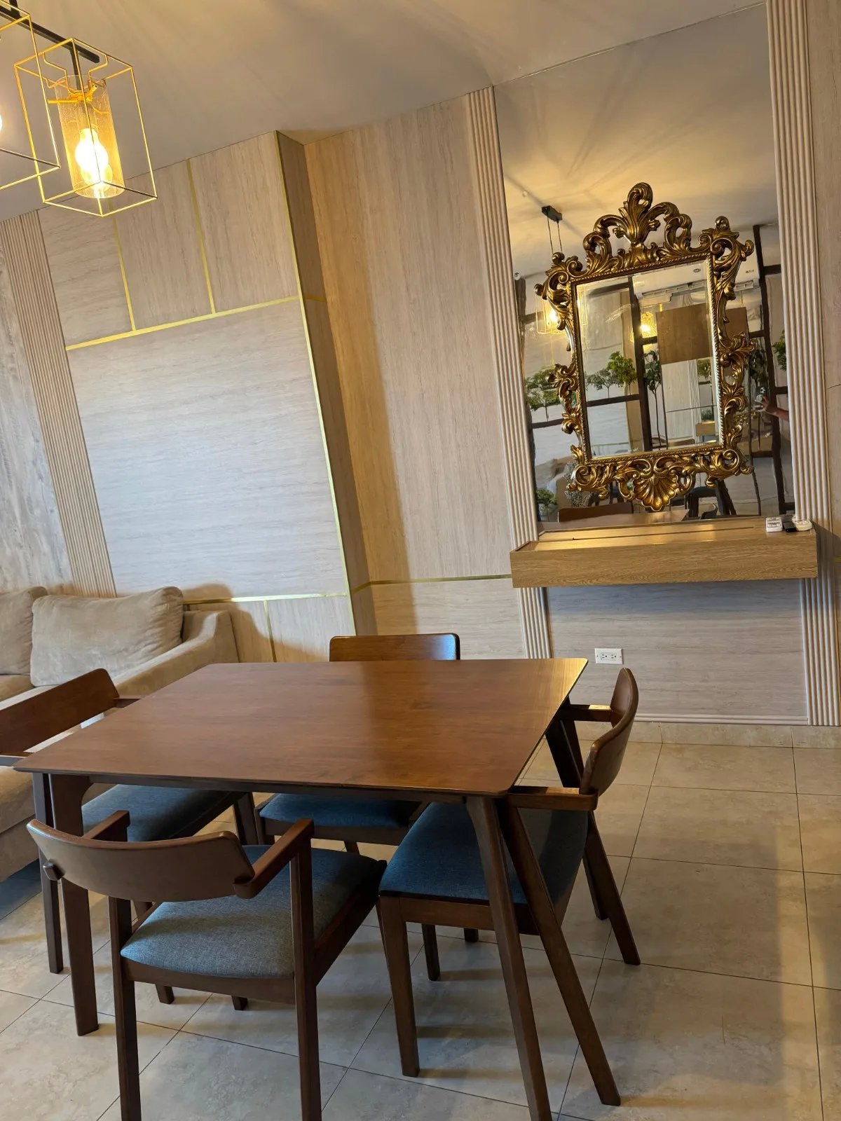 Apartment For Rent in Avenida Balboa