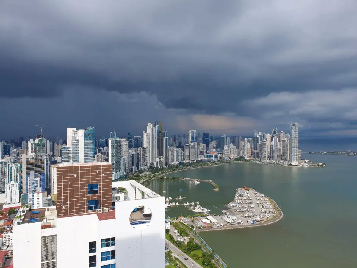 Alquiler de apartamento en Avenida Balboa, Panamá