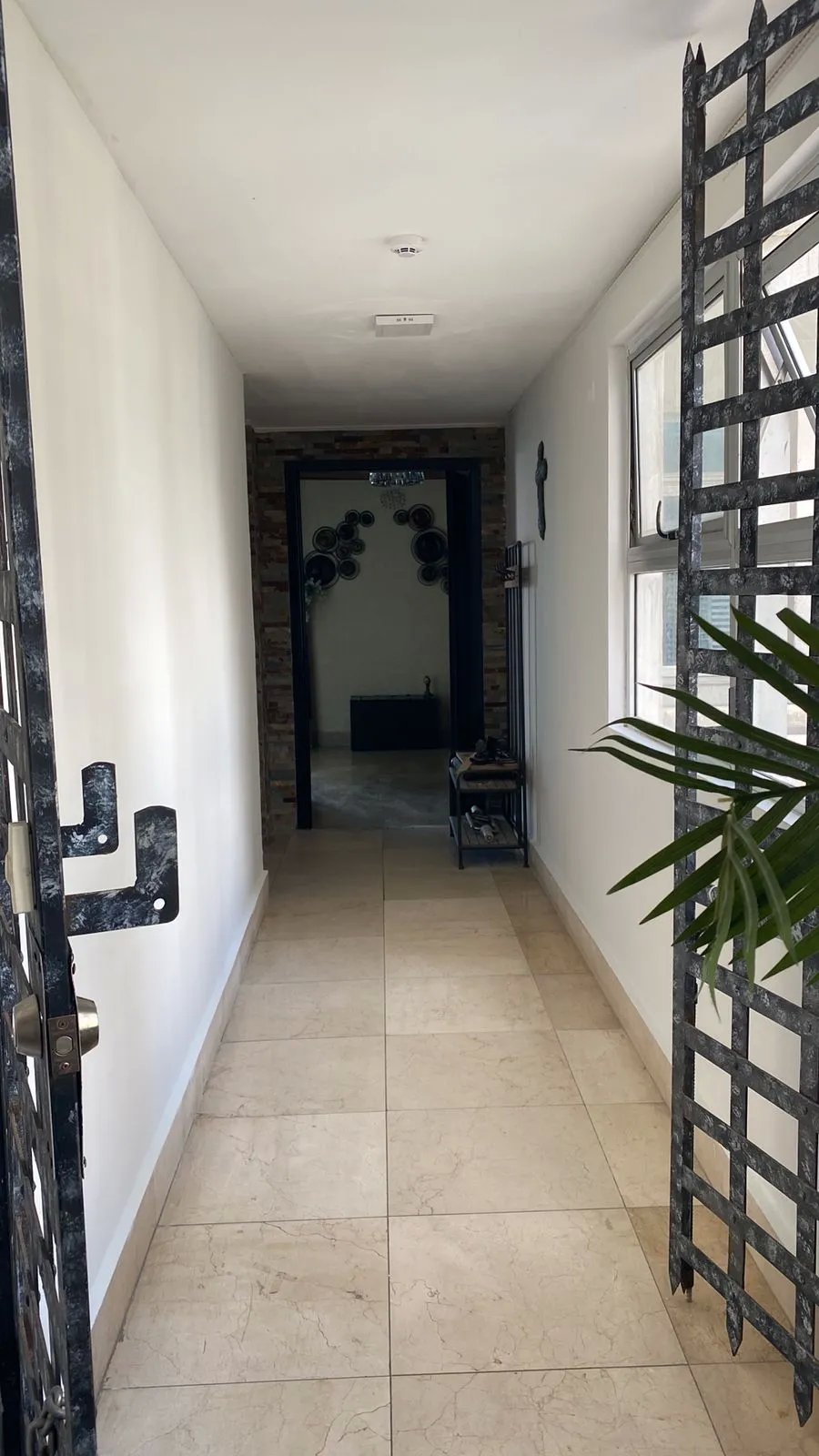 Alquiler de apartamento semi amoblado en Punta Pacifica, Panamá