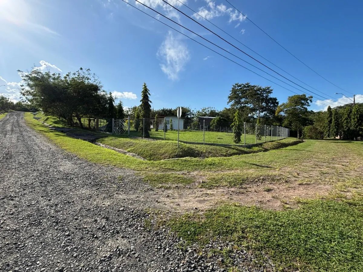 Se vende lote en Hacienda La Florenciana, Las Uvas, San Carlos