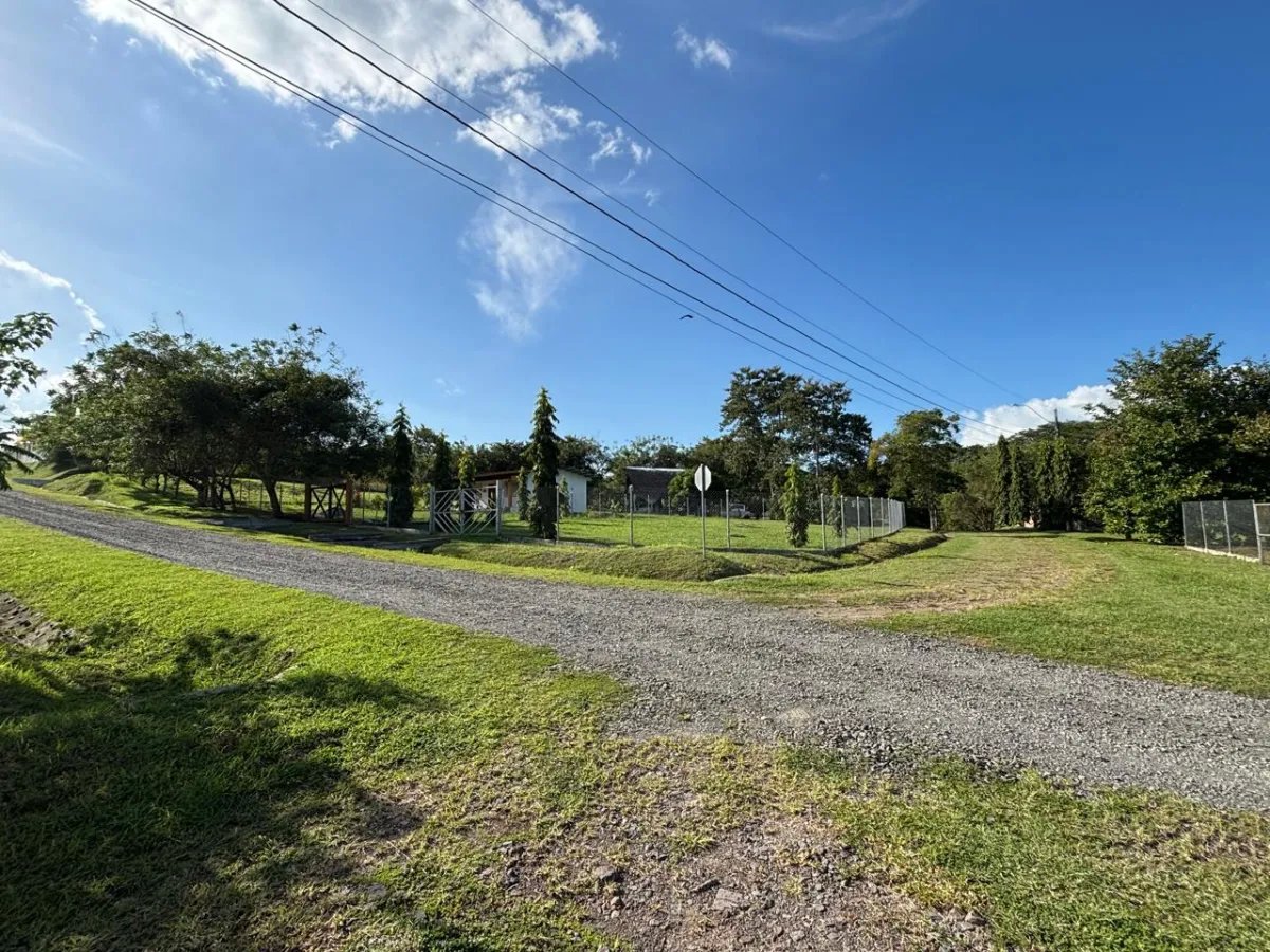 Se vende lote en Hacienda La Florenciana, Las Uvas, San Carlos