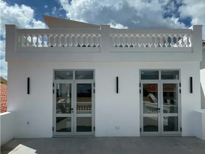 Apartment For Sale in Casco Antiguo