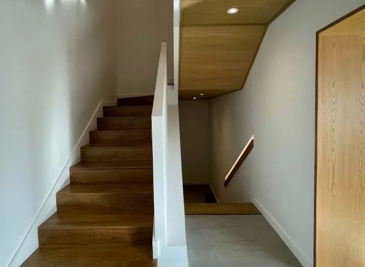 Apartment For Sale in Casco Antiguo