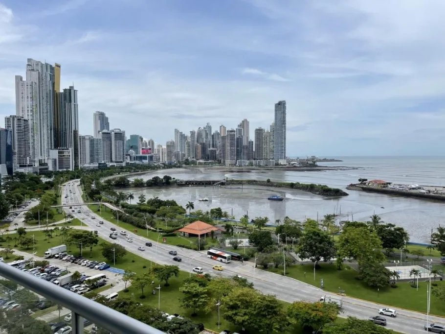 Apartamento en alquiler en Avenida Balboa