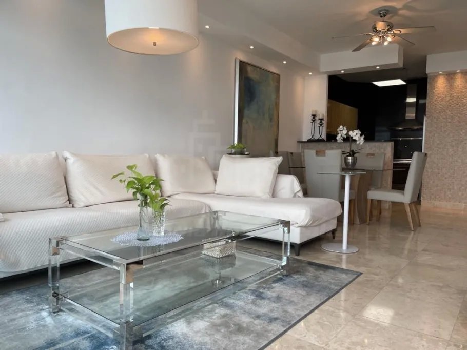 Apartamento en alquiler en Avenida Balboa
