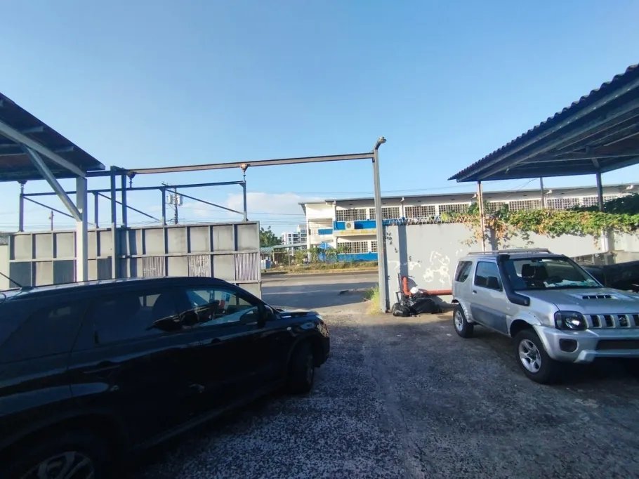 Se vende bodega en El Crisol, José Domingo Espinar