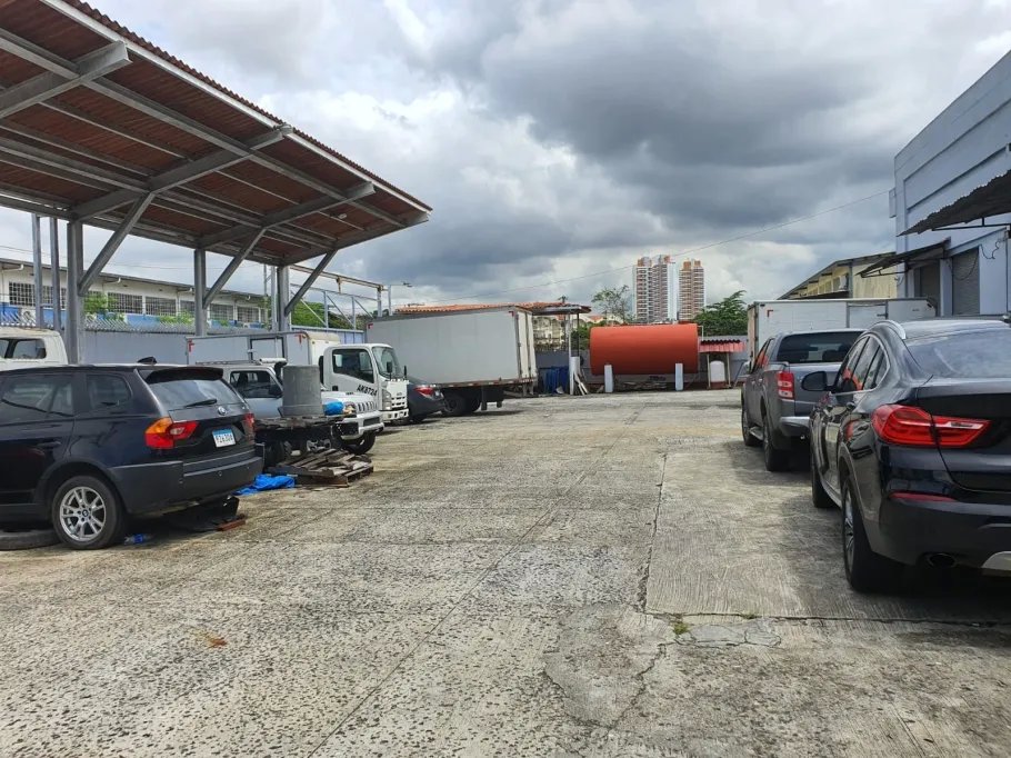 Se vende bodega en El Crisol, José Domingo Espinar