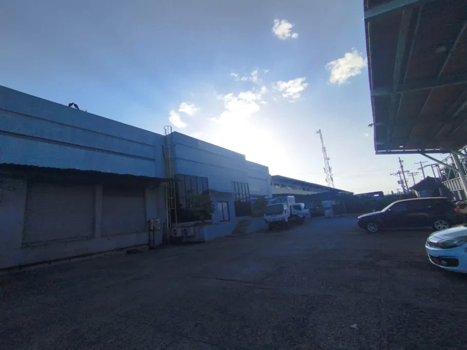 Se vende bodega en El Crisol, José Domingo Espinar