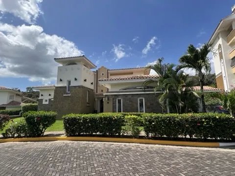 Venta de casa en Tucan Country Club & Resort