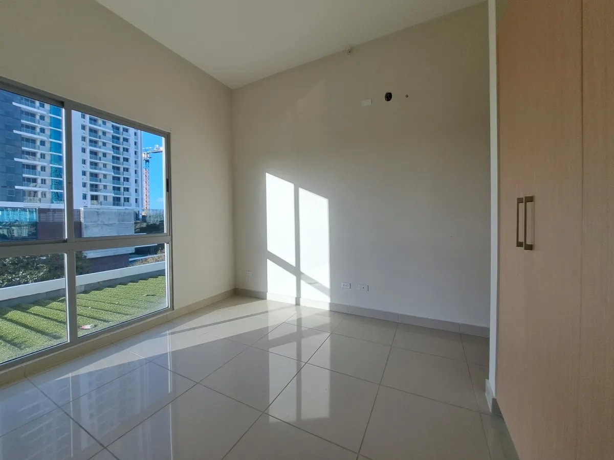 Apartment For Sale in Carrasquilla