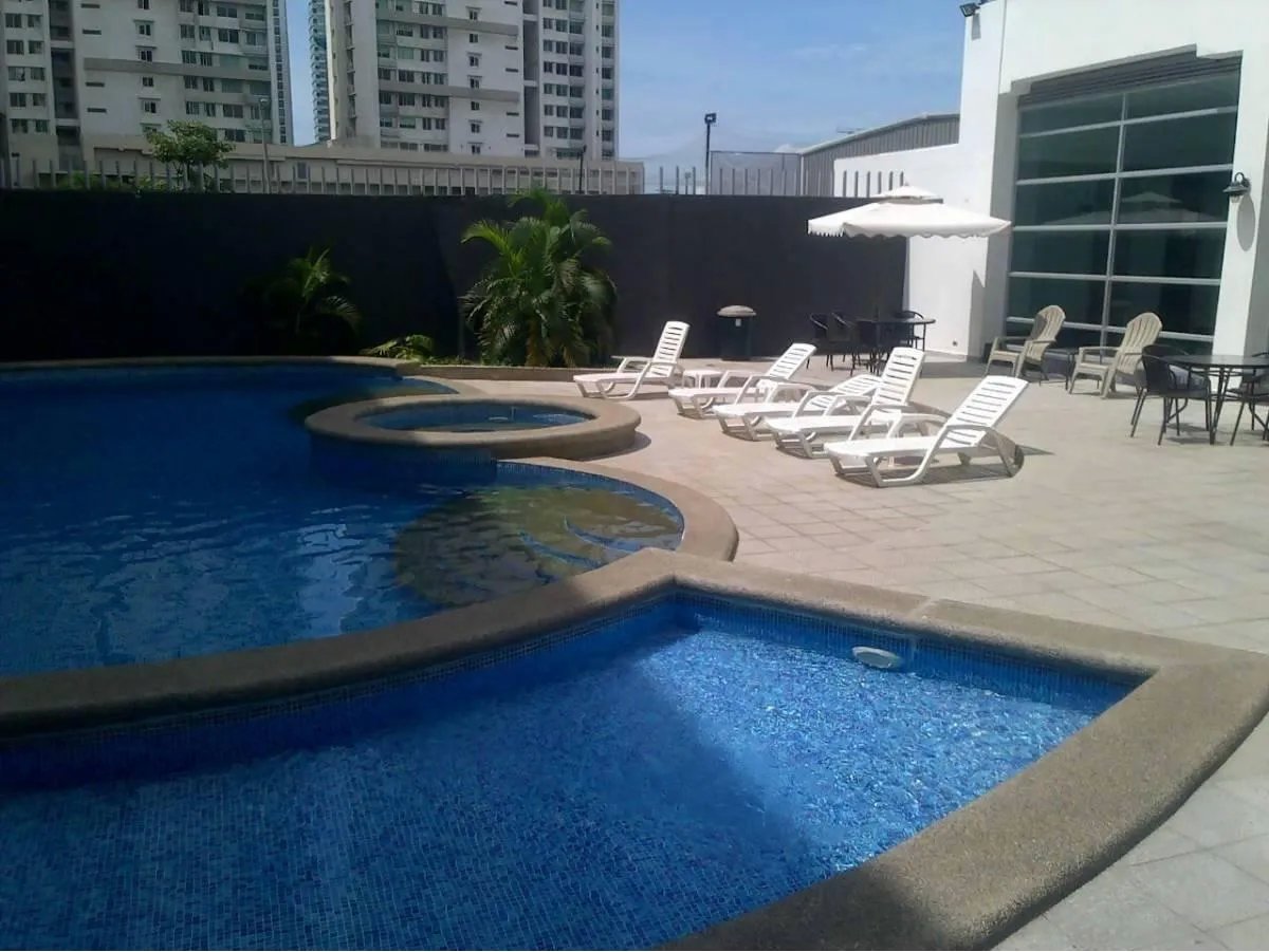 Se vende apartamento amoblado en Costa del Este, Panamá