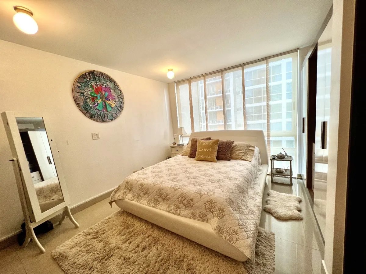 Se vende apartamento amoblado en Costa del Este, Panamá