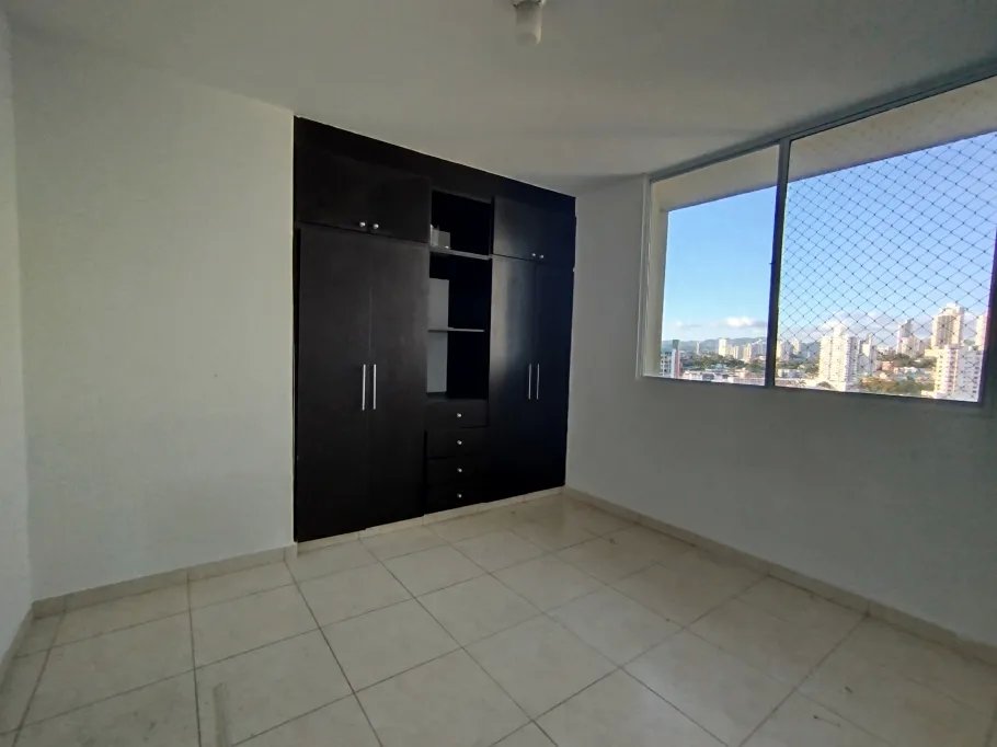 Apartamento en venta cerca de Parque Omar, Panamá