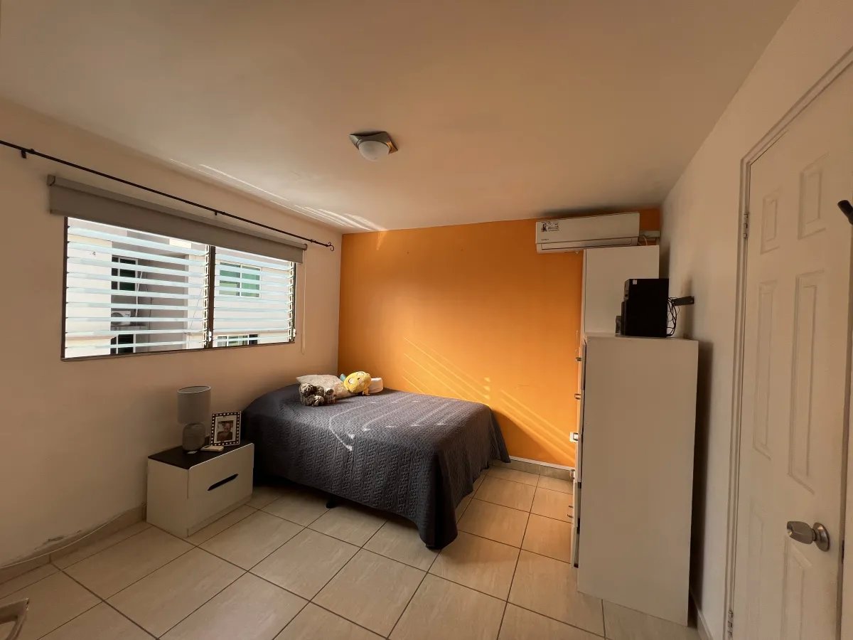 Apartment For Sale in Parque Lefevre