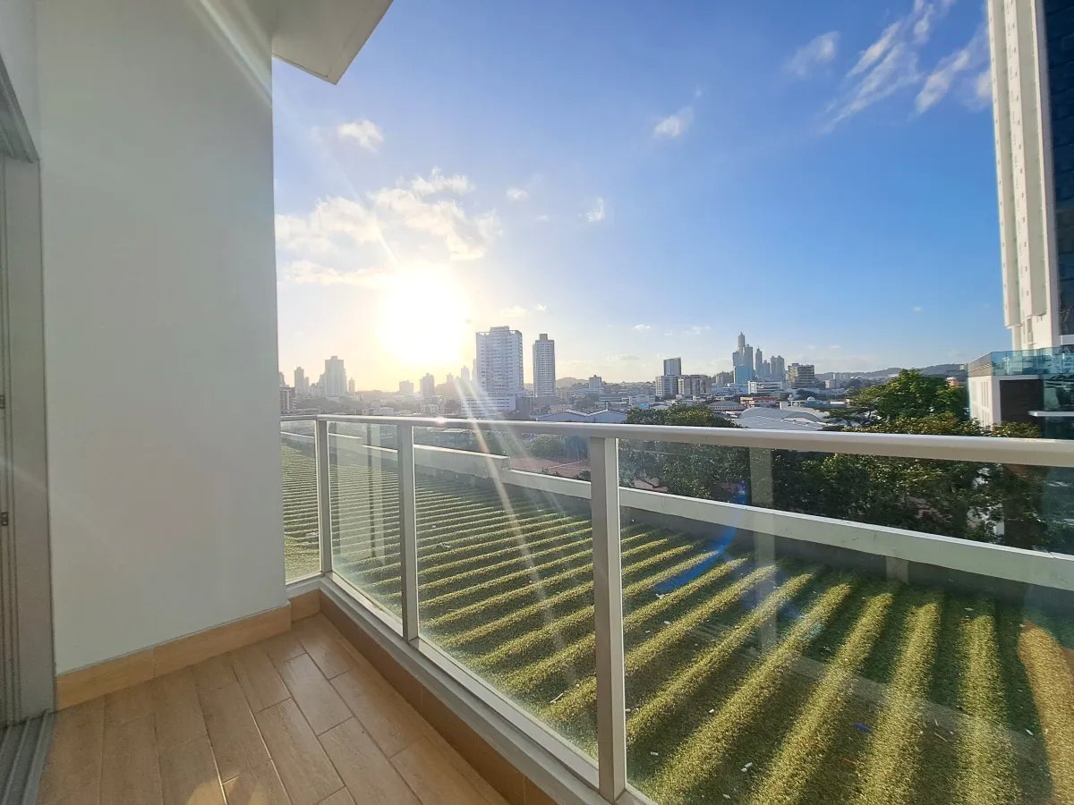 Venta de apartamento en Torres de Castilla, Panamá