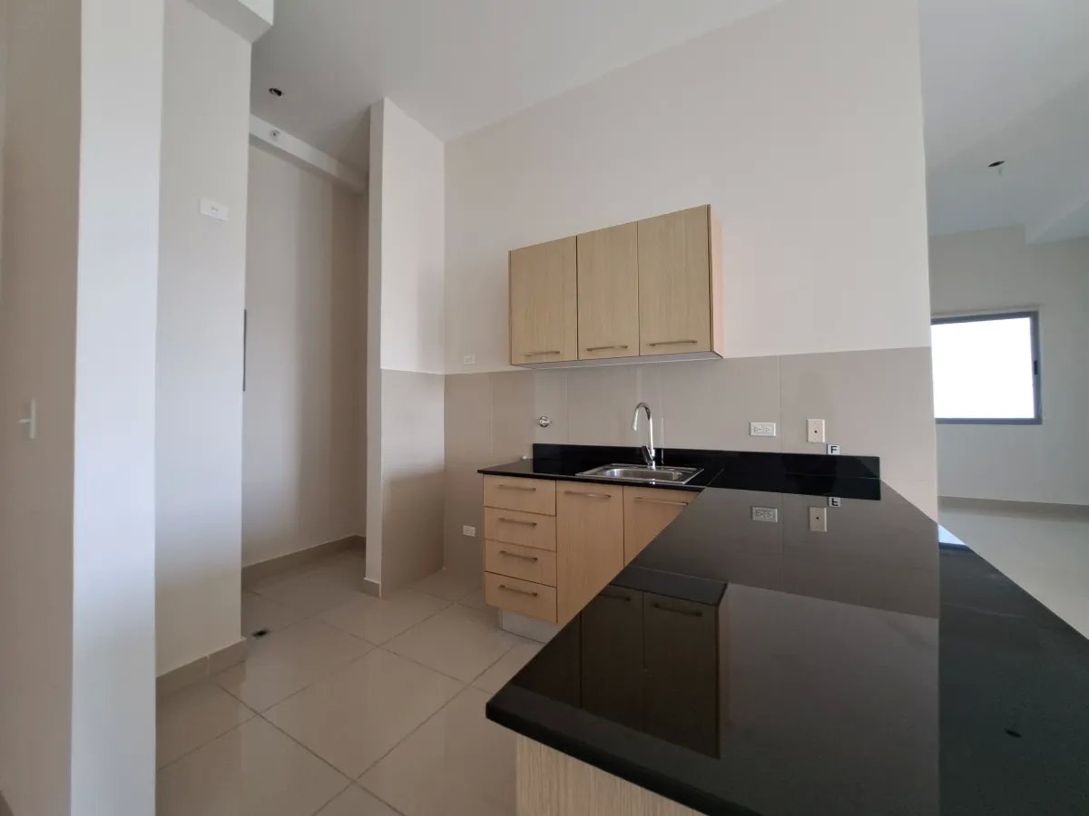 Venta de apartamento en Torres de Castilla, Panamá