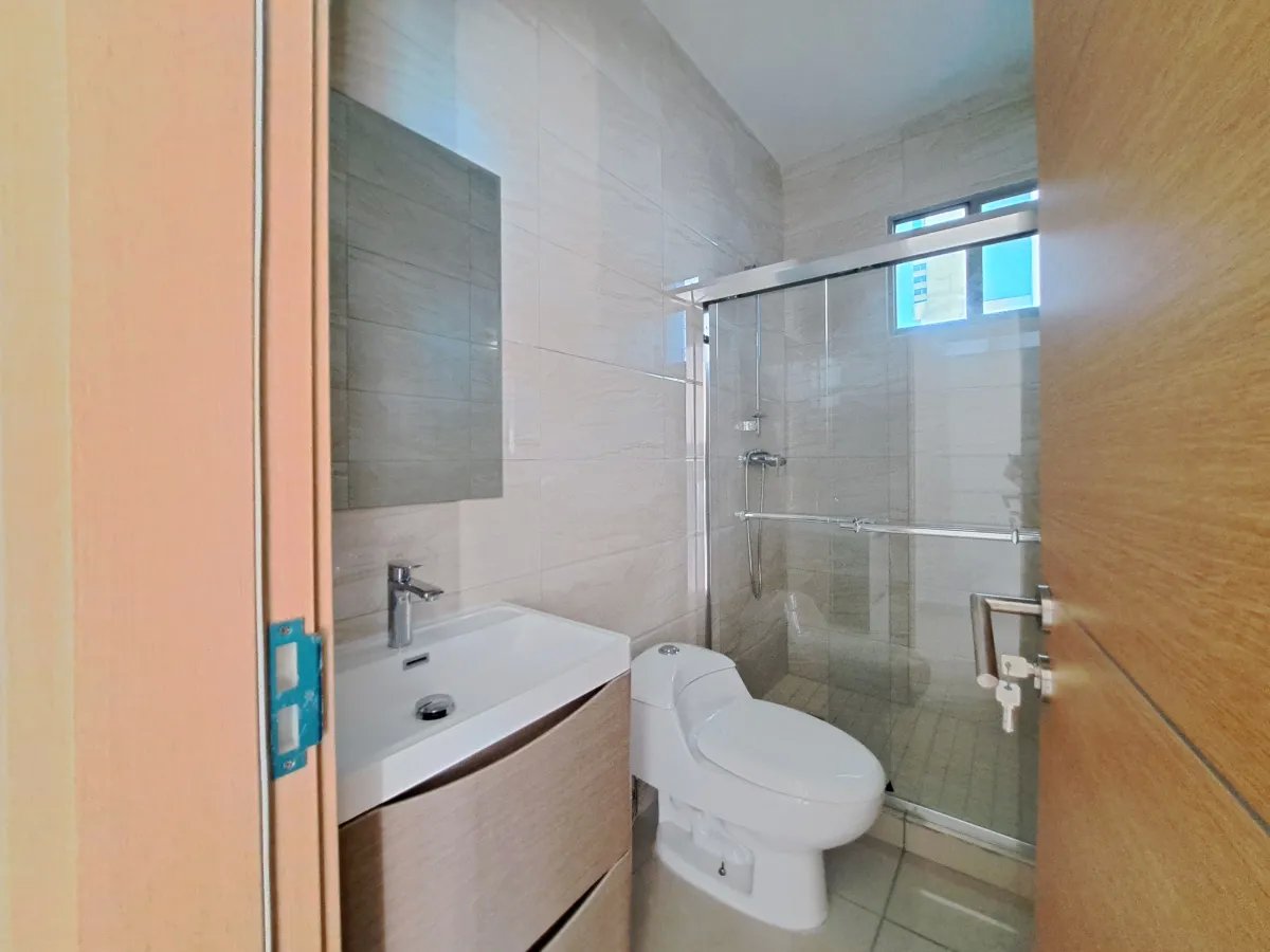 Venta de apartamento en Torres de Castilla, Panamá