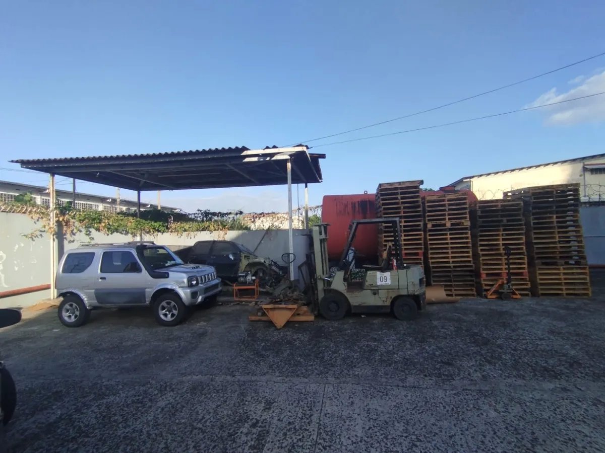 Venta de bodega en El Crisol, José Domingo Espinar