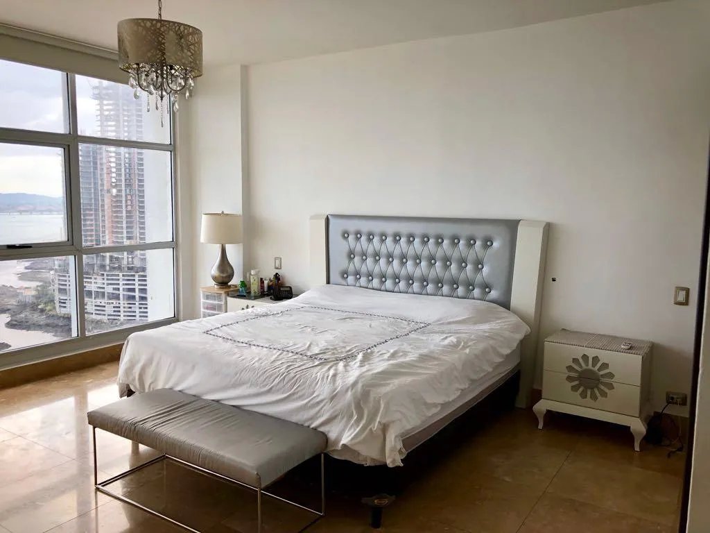 Venta de apartamento con vista al mar en Punta Pacifica, Panamá