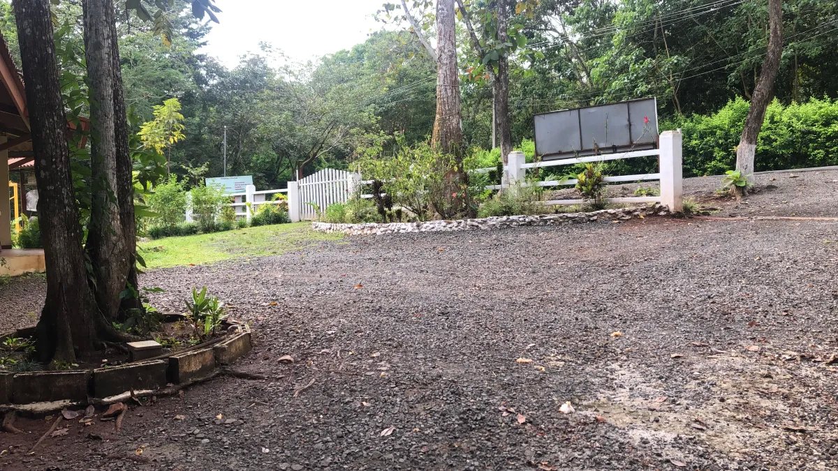 Se alquila restaurante con amplio terreno en La Chorrera