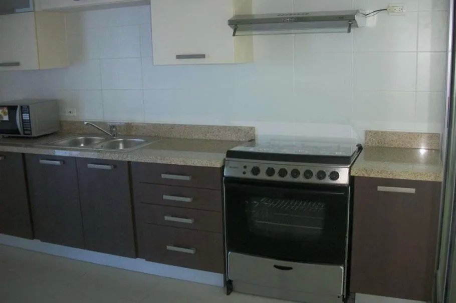 Se alquila apartamento en El Cangrejo