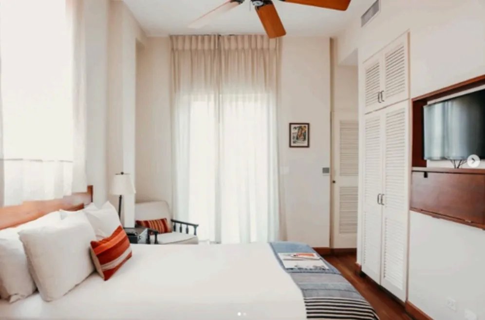 Apartment For Sale in Casco Antiguo