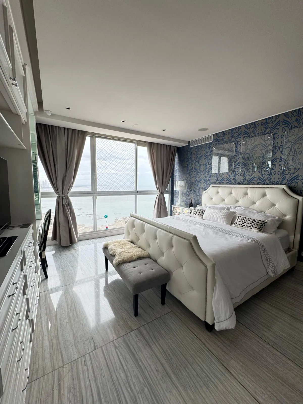 Apartment For Rent in Punta Pacifica