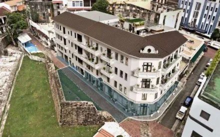 Venta de apartamentos y locales comerciales en Mansión Baluarte, Casco...