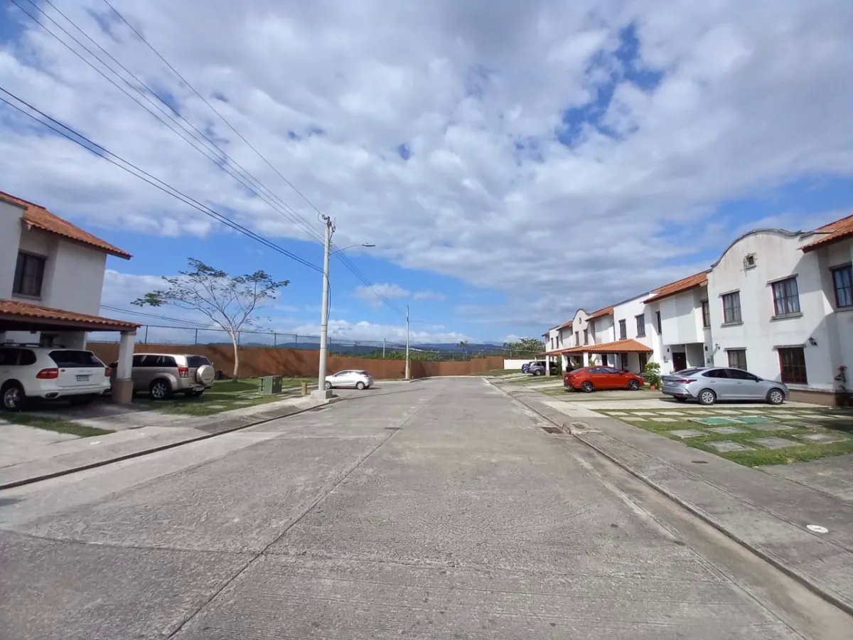 Venta de casa en PH La Reserva, Villa Zaita