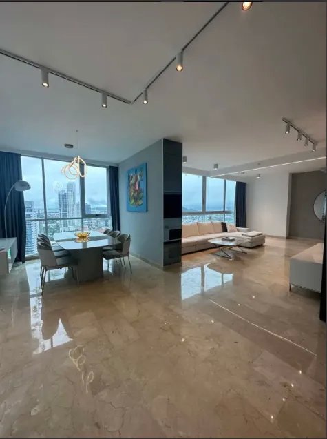 Venta de apartamento en Avenida Balboa, Panamá