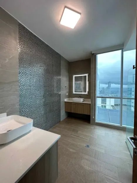 Venta de apartamento en Avenida Balboa, Panamá