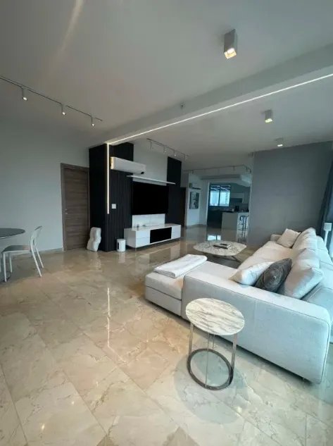 Venta de apartamento en Avenida Balboa, Panamá