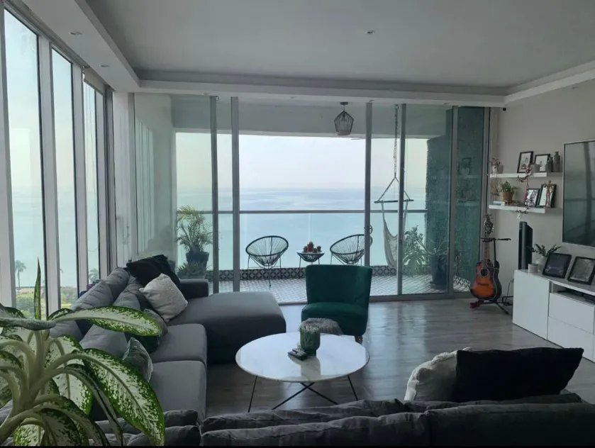 Venta de apartamento amoblado en Avenida Balboa, Panamá
