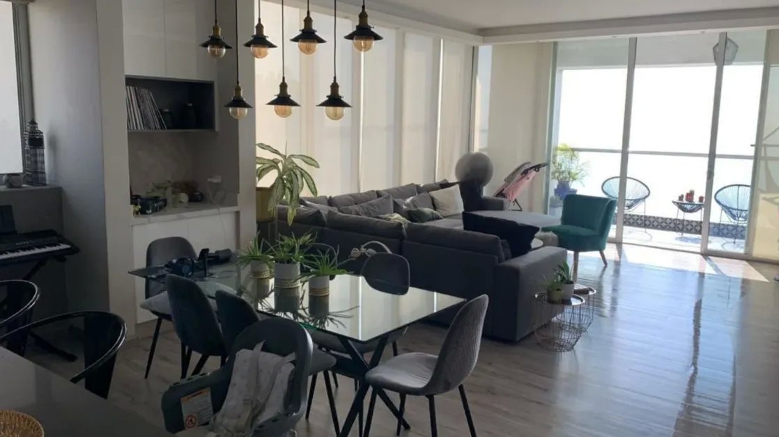 Venta de apartamento amoblado en Avenida Balboa, Panamá