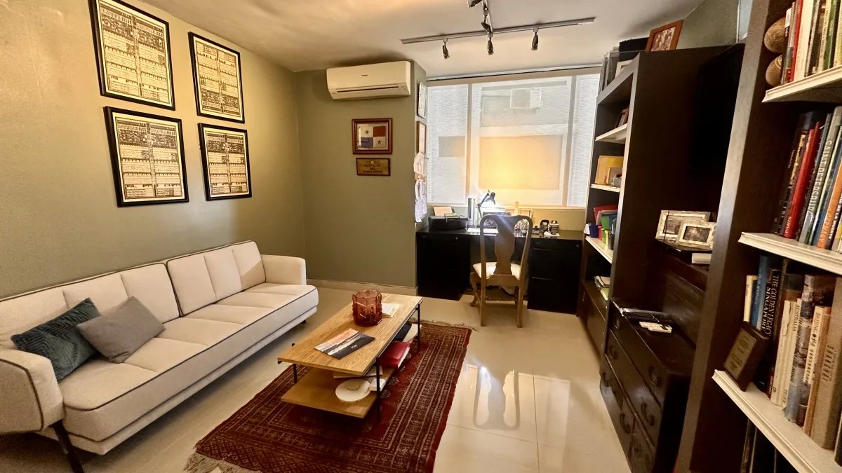 Se vende apartamento en Avenida Balboa, Panamá