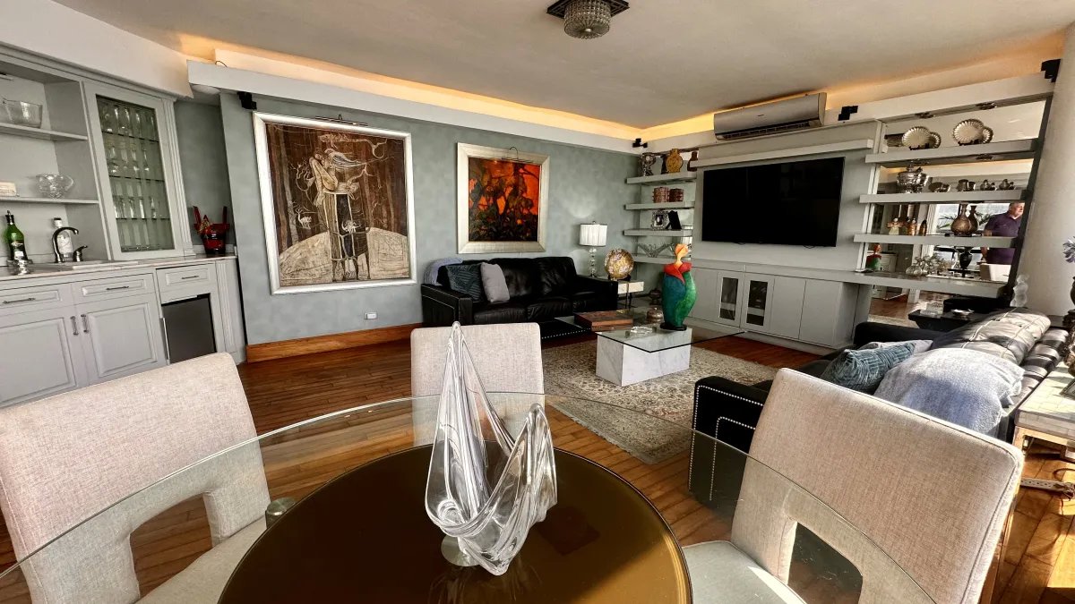 Se vende apartamento en Avenida Balboa, Panamá