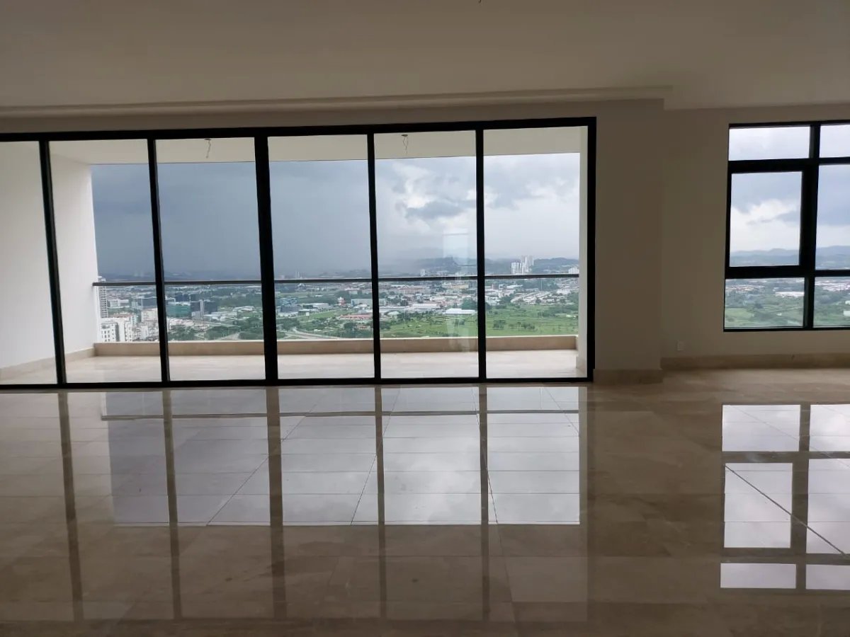 Apartment For Sale in Santa Maria