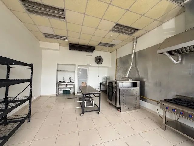 Se vende local comercial en Marbella, Panamá City