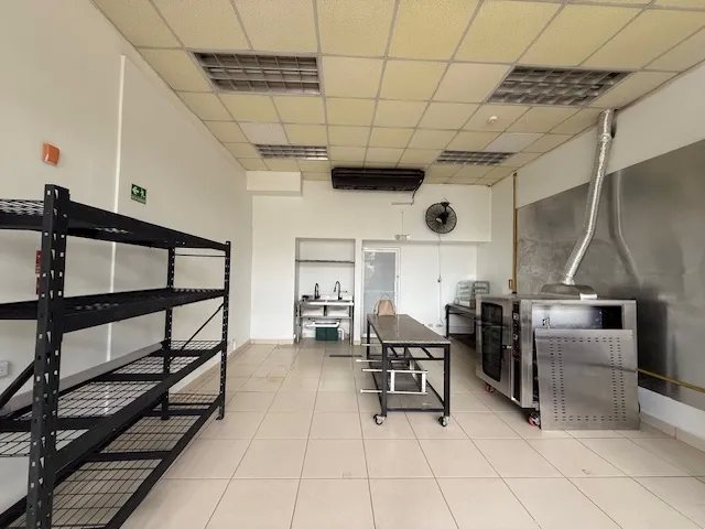 Se vende local comercial en Marbella, Panamá City