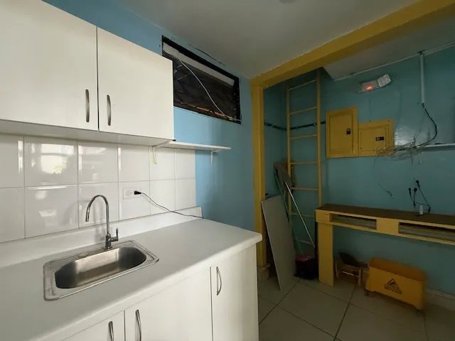 Se vende local comercial en Marbella, Panamá City