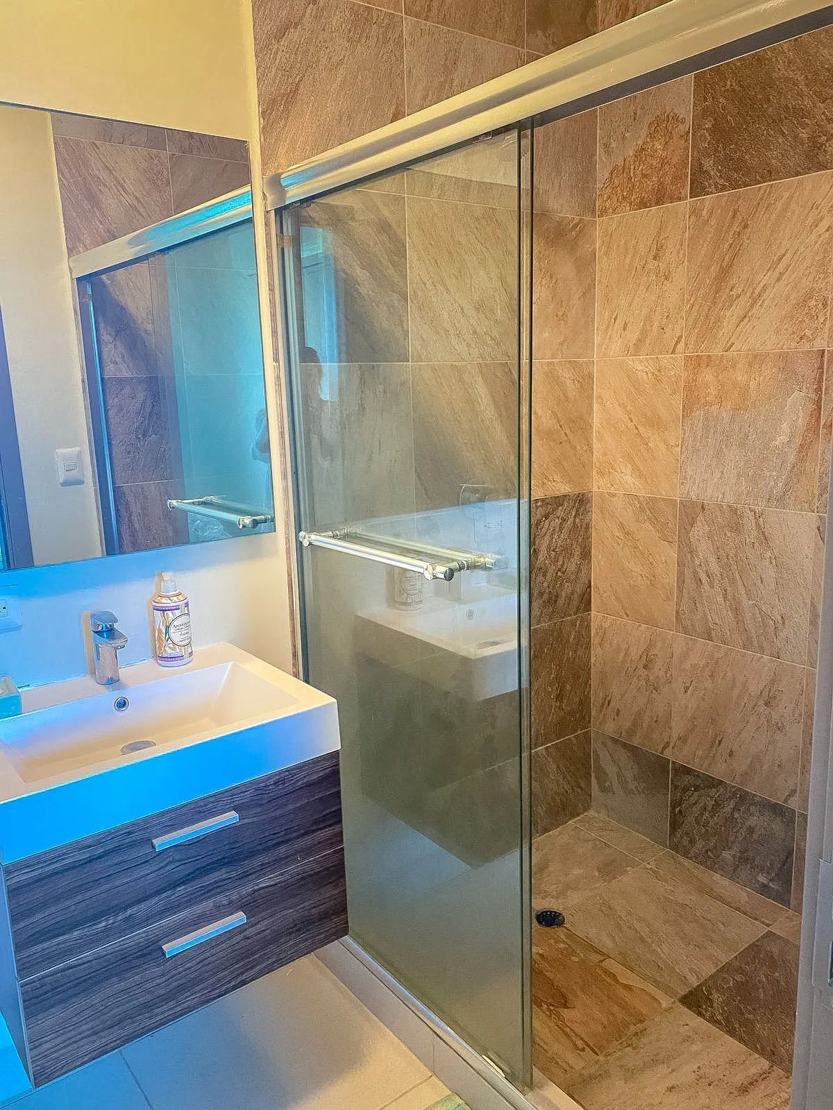 Se vende apartamento en Ensenada, San Carlos