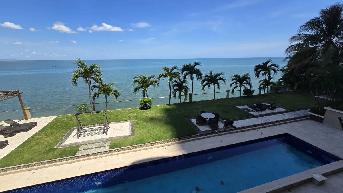 Apartment For Sale in Punta Pacífica