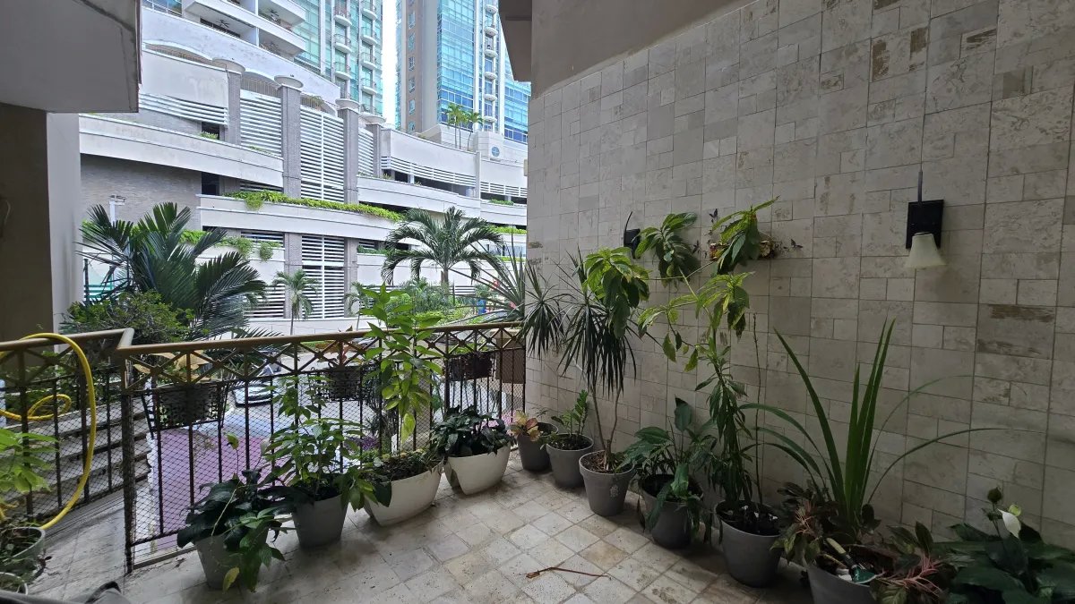 Apartment For Sale in Punta Pacífica