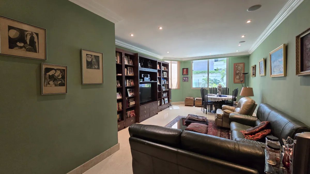 Apartment For Sale in Punta Pacífica